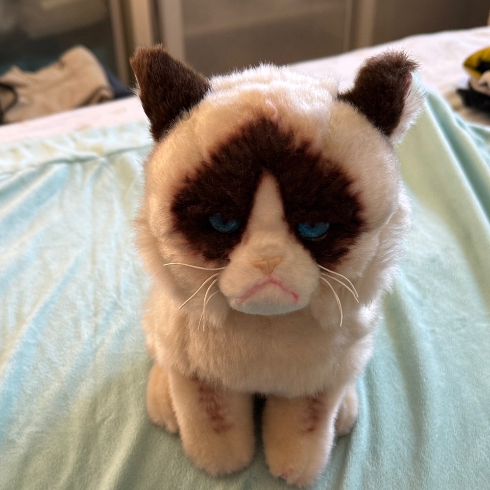 Vintage Gund Plush Cat Toy with Brown and Cream Fur